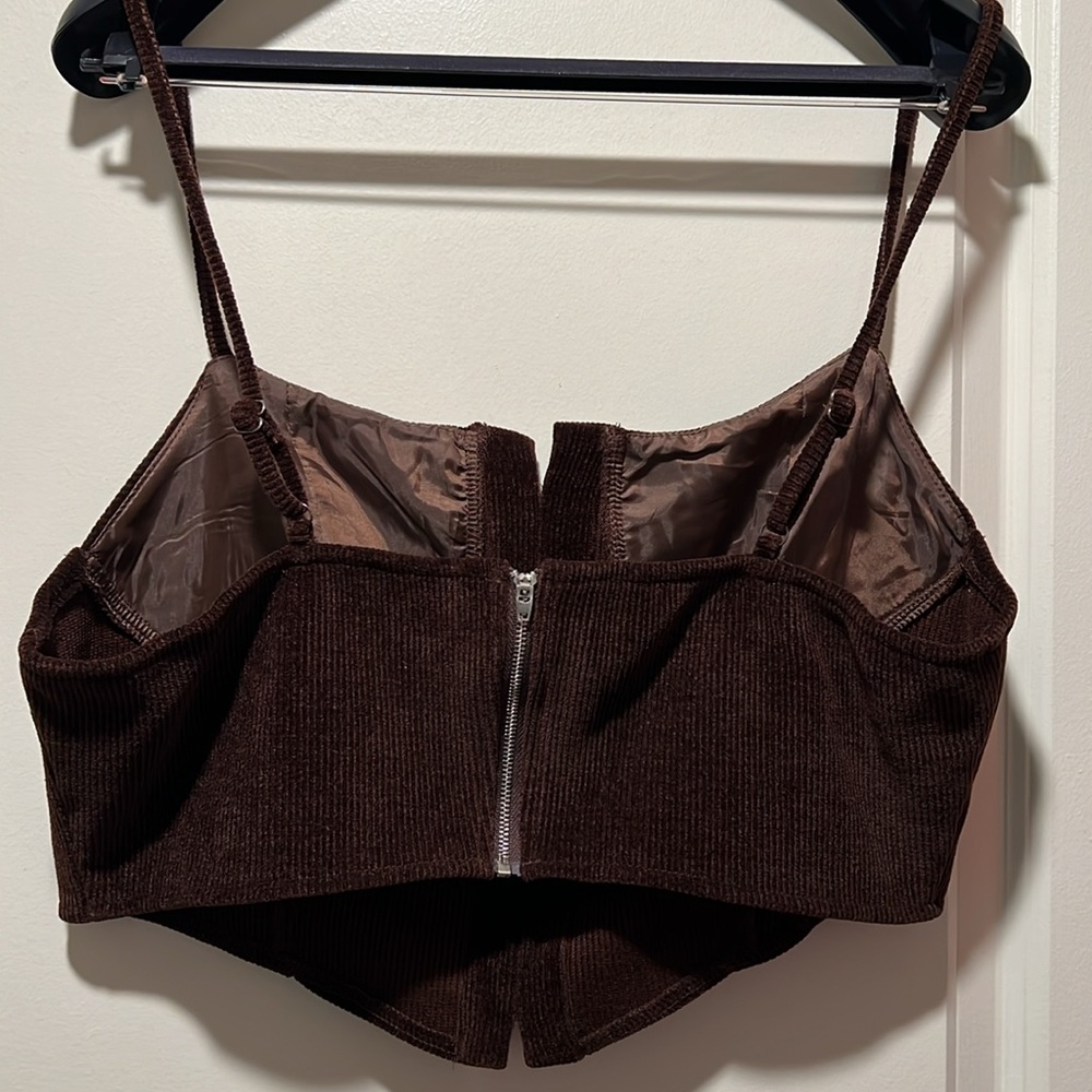 Brown Crop Tank - Picture 2 of 3